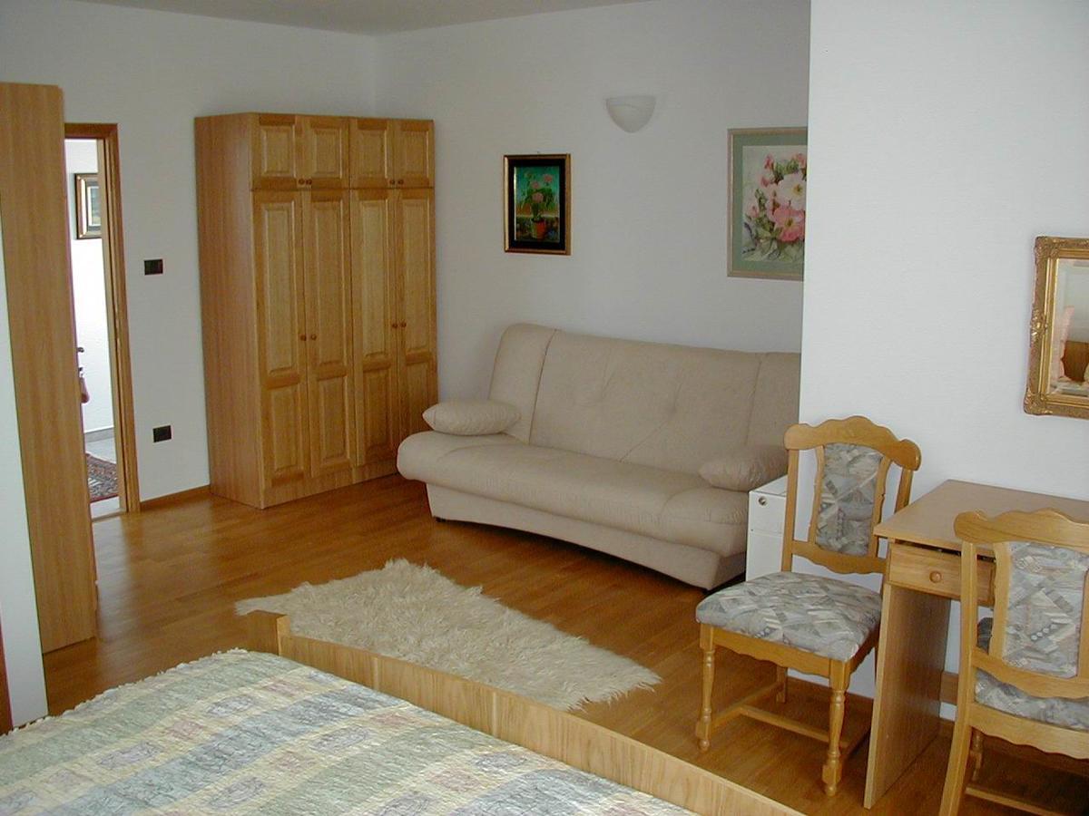Villa Bunta Sutivan Extérieur photo