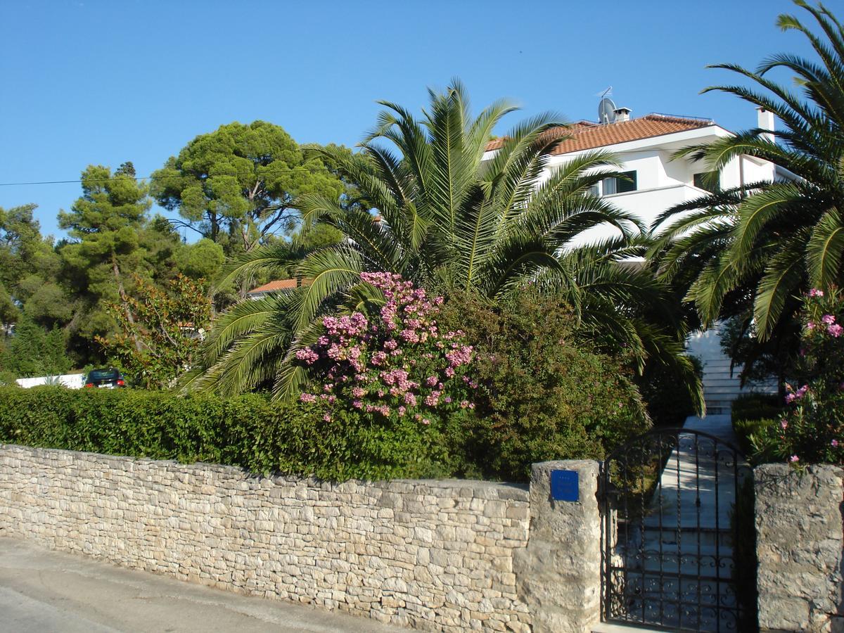 Villa Bunta Sutivan Extérieur photo